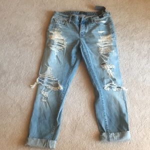 Abercrombie & Fitch Ames low rise boyfriend jean